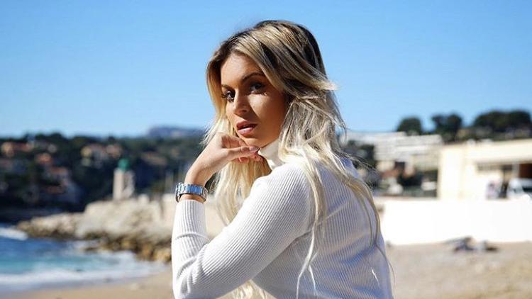 Carla enceinte de Kevin : une photo sème le doute