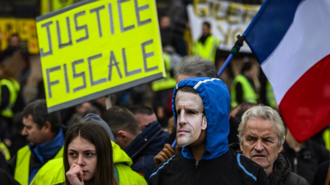 Monde : La crise du pouvoir au cœur des démocraties