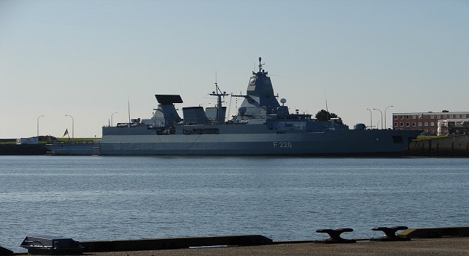 La fragata Navarra rescata un barco secuestrado en Somalia