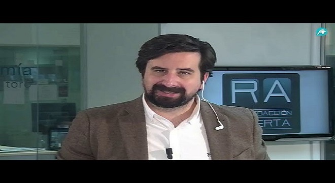 El politólogo Francisco Carrera hunde a Sánchez dándole a VOX 73 escaños