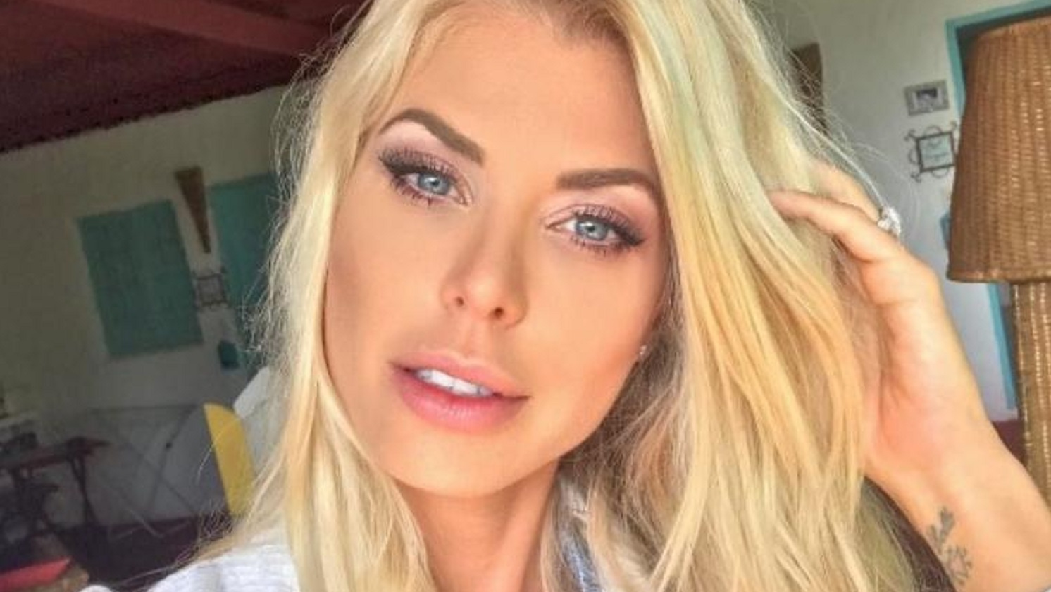 Famosos lamentam a morte da modelo Carol Bittencourt e prestam suas últimas homenagens