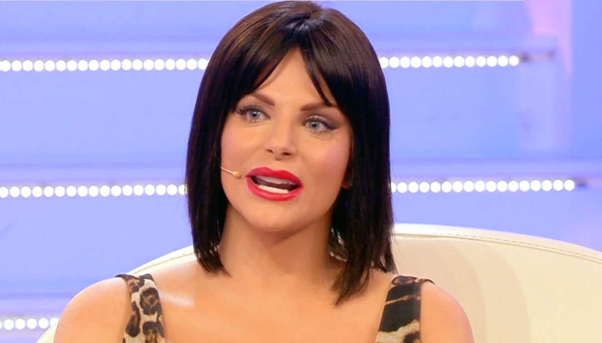 Pomeriggio Cinque, Francesca Cipriani si presenta con un look tutto nuovo