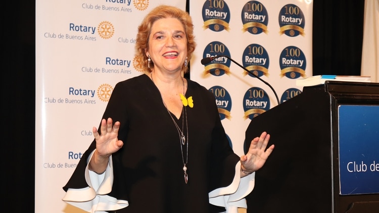 En Buenos Aires, Pilar Rahola confirma que España 'es el tipo feudal sobre el caballo'