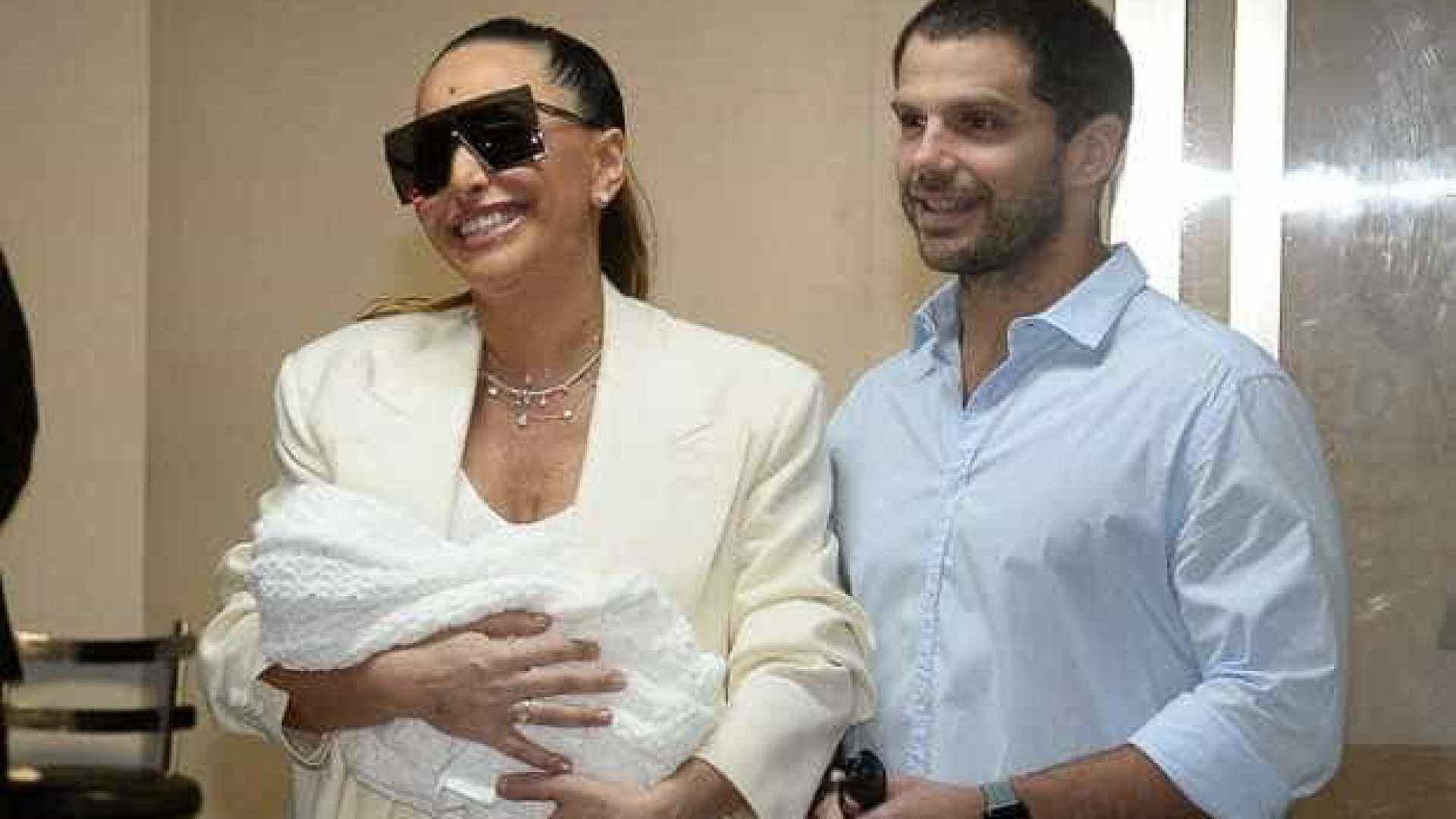 Sabrina Sato diz que começou a malhar durante a madrugada após maternidade