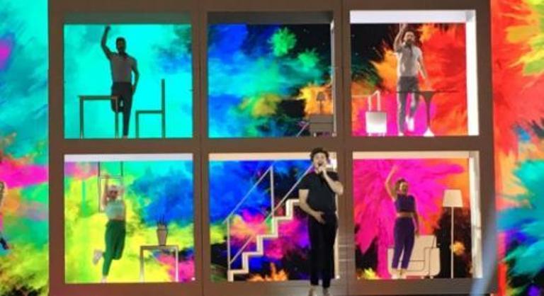 Miki llega a Tel Aviv rodeado de colores para participar en Eurovisión 2019