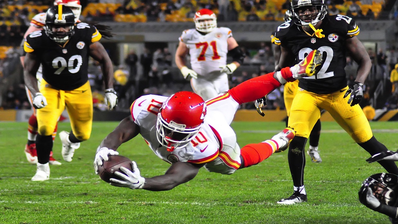 Former Kansas City Chief star thinks team is behind Tyreek Hill