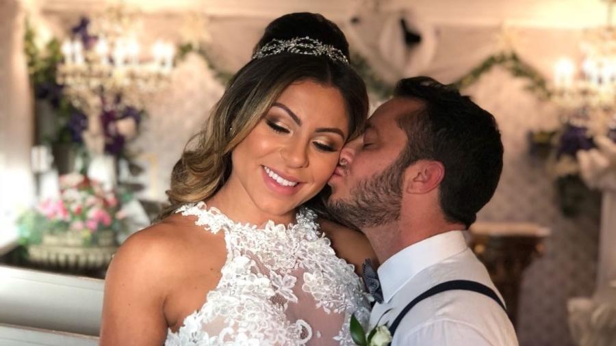 Andressa rebate internauta que questionou sobre parte íntima de Thammy
