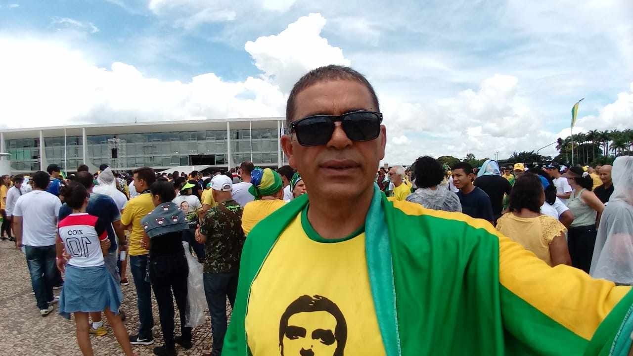 Sem apoiar oficialmente, PSL libera bancada para ir aos atos a favor do Governo