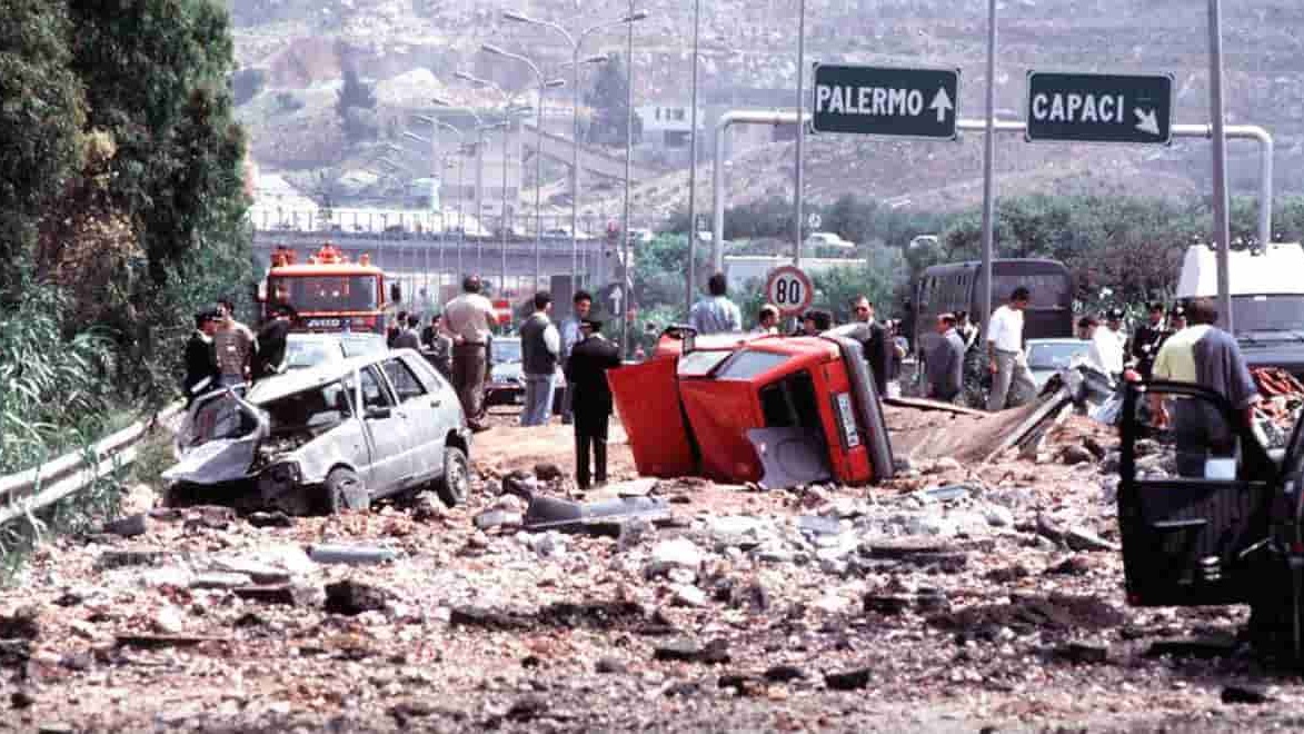 23 Maggio 1992: Oggi si ricorda la strage di Capaci in cui perse la vita Giovanni Falcone