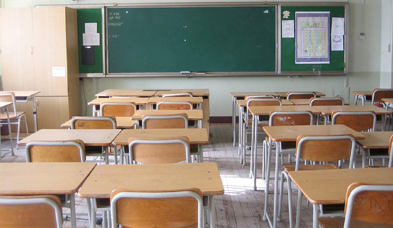 Scuola, diplomi e certificati falsi: Striscia la Notizia denuncia nuovo caso in Campania