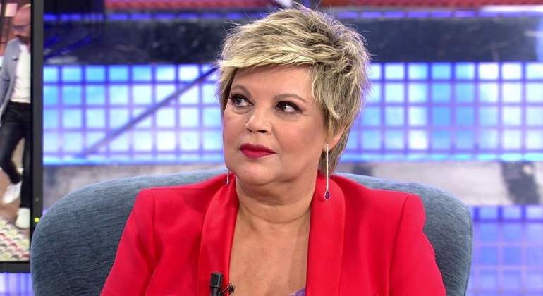 Obligaron a Terelu Campos a sentarse en 'Sábado Deluxe'