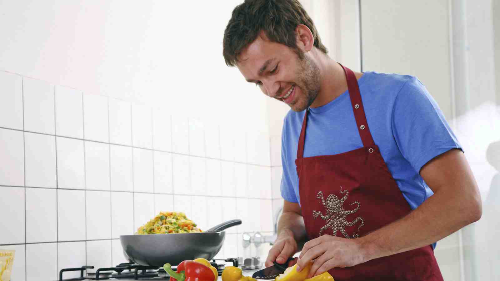 Cozinhar em casa é uma ótima alternativa para melhorar a qualidade de vida