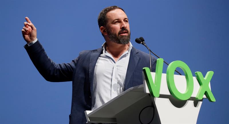 Las negociaciones con ETA podrían originar una querella de VOX contra Zapatero