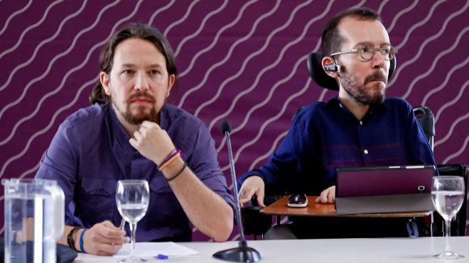 Pablo Iglesias quita a Echenique de la secretaría
