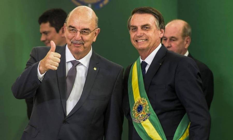 Bolsonaro aprova lei que permite internação forçada de dependente químico