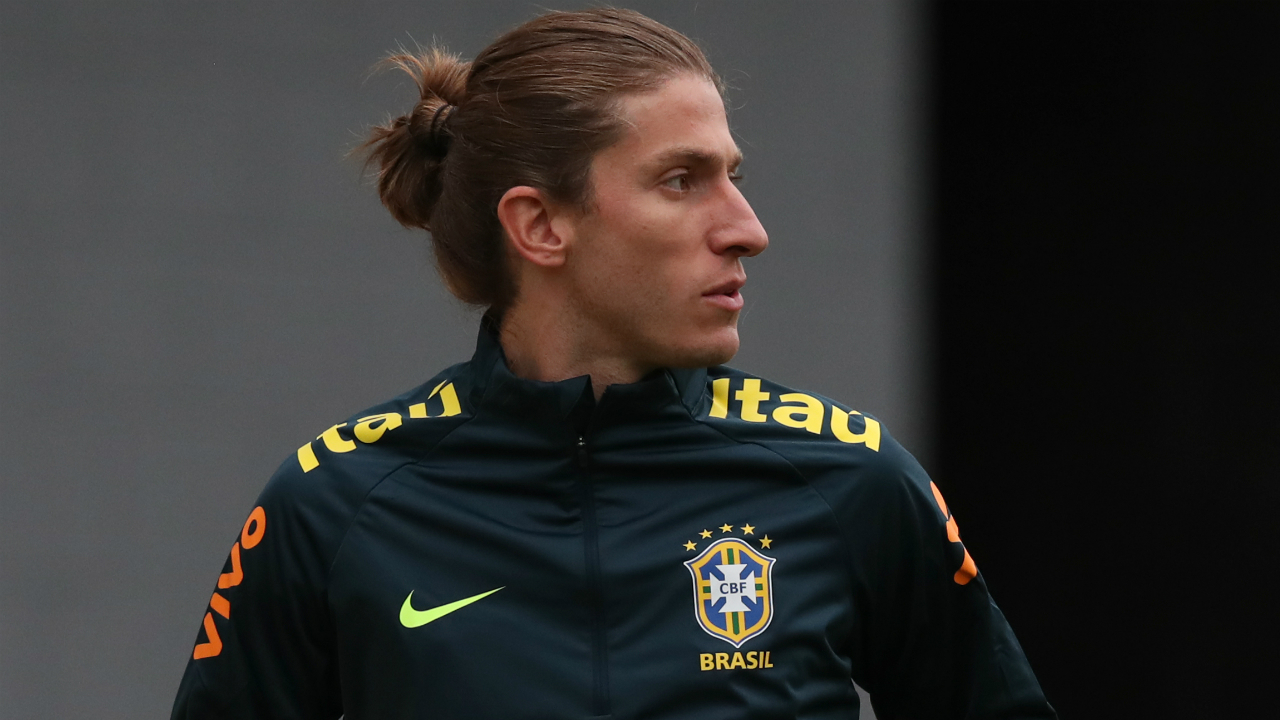 Filipe Luís vai esperar proposta do Barcelona até o final da Copa América