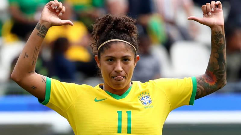 Com três de Cristiane, Brasil estreia na Copa do Mundo com vitória sobre a Jamaica