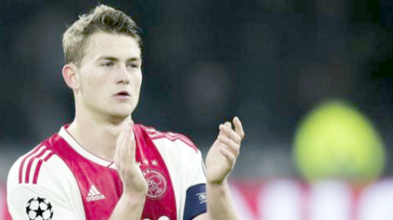 PSG : L'imbroglio autour de De Ligt oblige les dirigeants à se tourner vers Otamendi