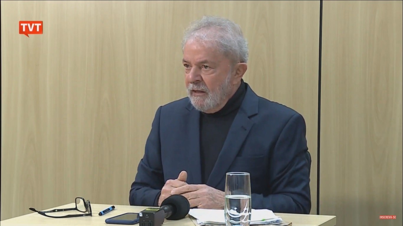 Lula põe em dúvida facada sofrida por Jair Bolsonaro no ano passado