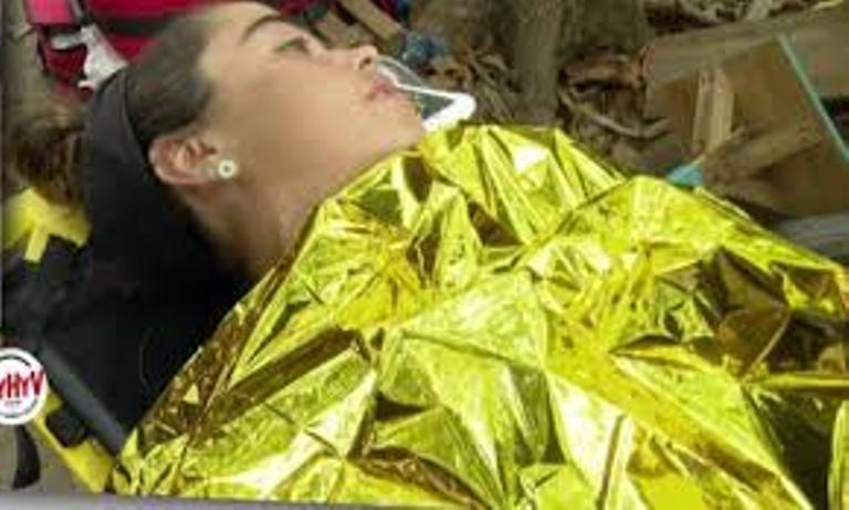 Tras sufrir un síncope evacúan a Violeta Mangriñán de la palapa de 'Supervivientes'