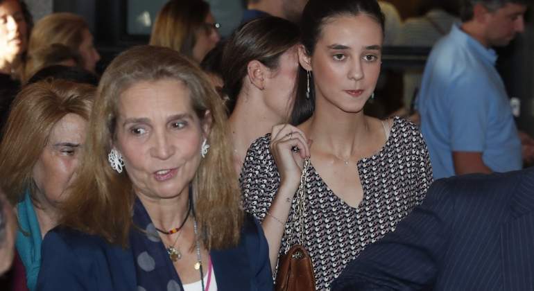 Un sujetador origina un desencuentro entre la Infanta Elena y su hija Victoria Federica