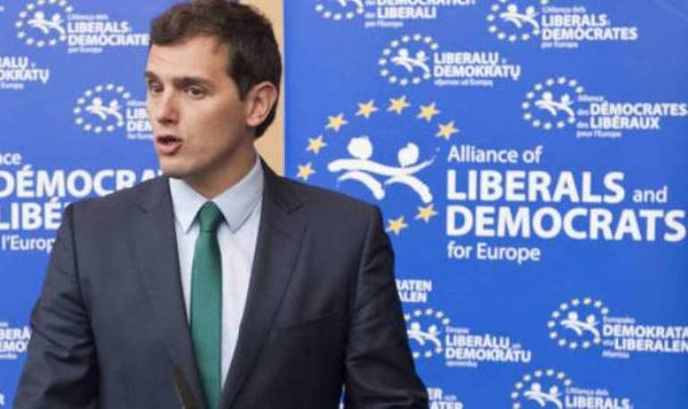 Los pactos con VOX pueden hacer que Ciudadanos deba abandonar el grupo liberal en Europa