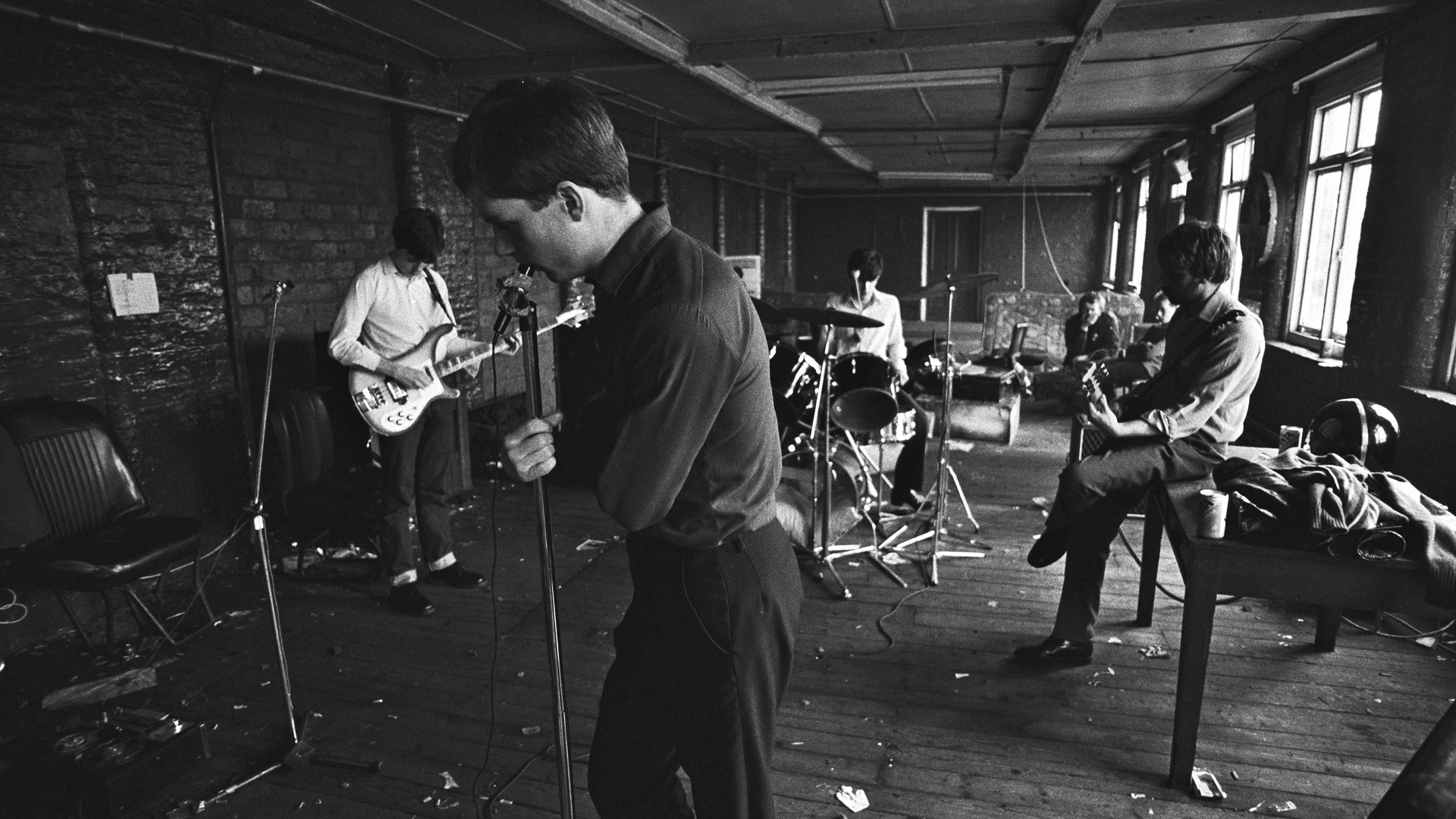Joy Division: la band del rock alternativo compie quaranta anni di carriera