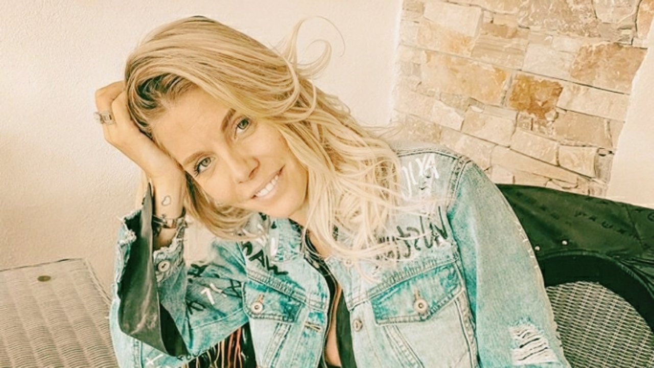 Jessica Thivenin promet à ses fans de bientôt annoncer le sexe de son bébé