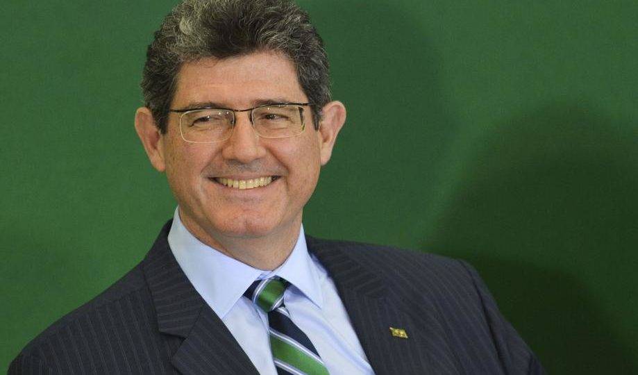 Maia diz que ficou perplexo com a forma que Levy tratado por Guedes