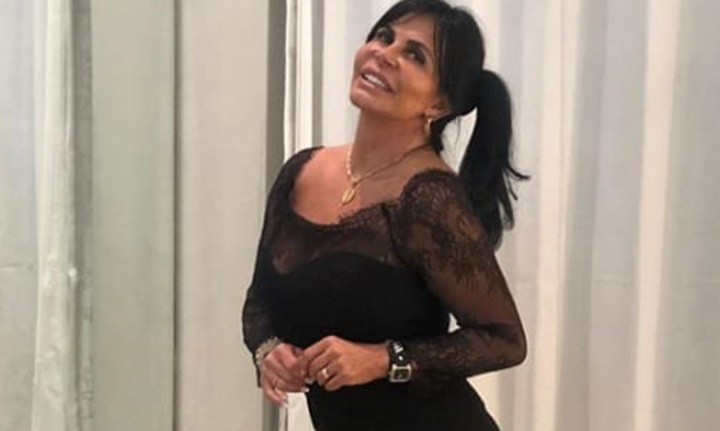 Gretchen mostra resultado de lipo de alta definição em abdômen e reconstrução de umbigo