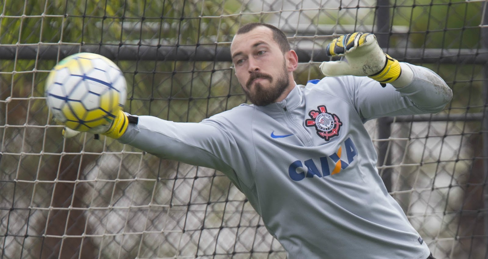 Walter é tratado como prioridade dentro do Fluminense