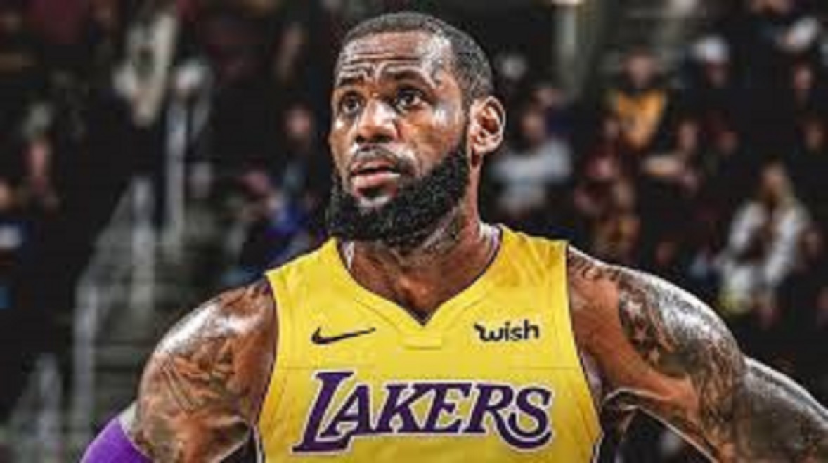 LeBron James veut rentrer dans le club des 3