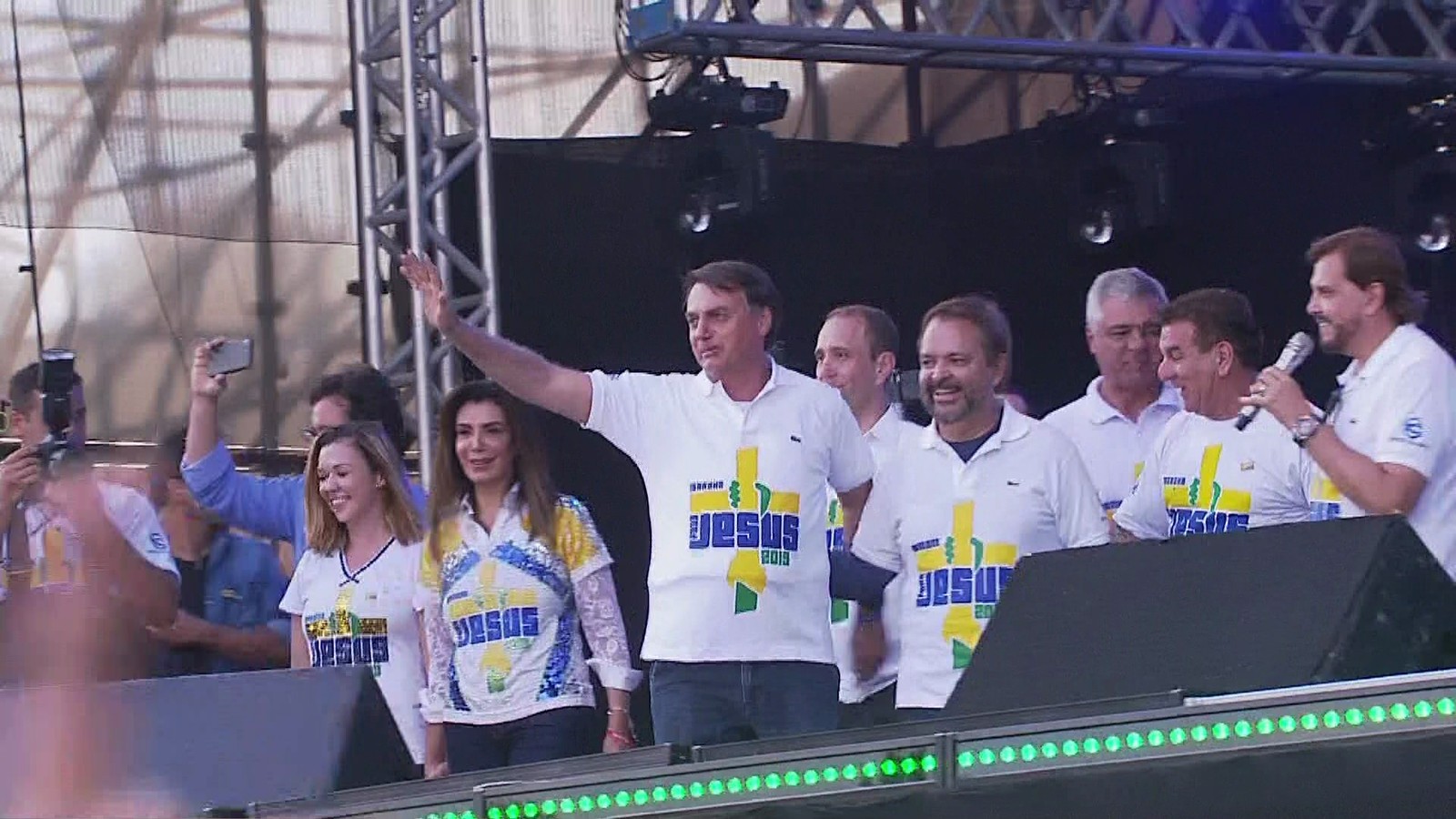 Cristão, Bolsonaro vai a evento evangélico para fortalecer a aliança