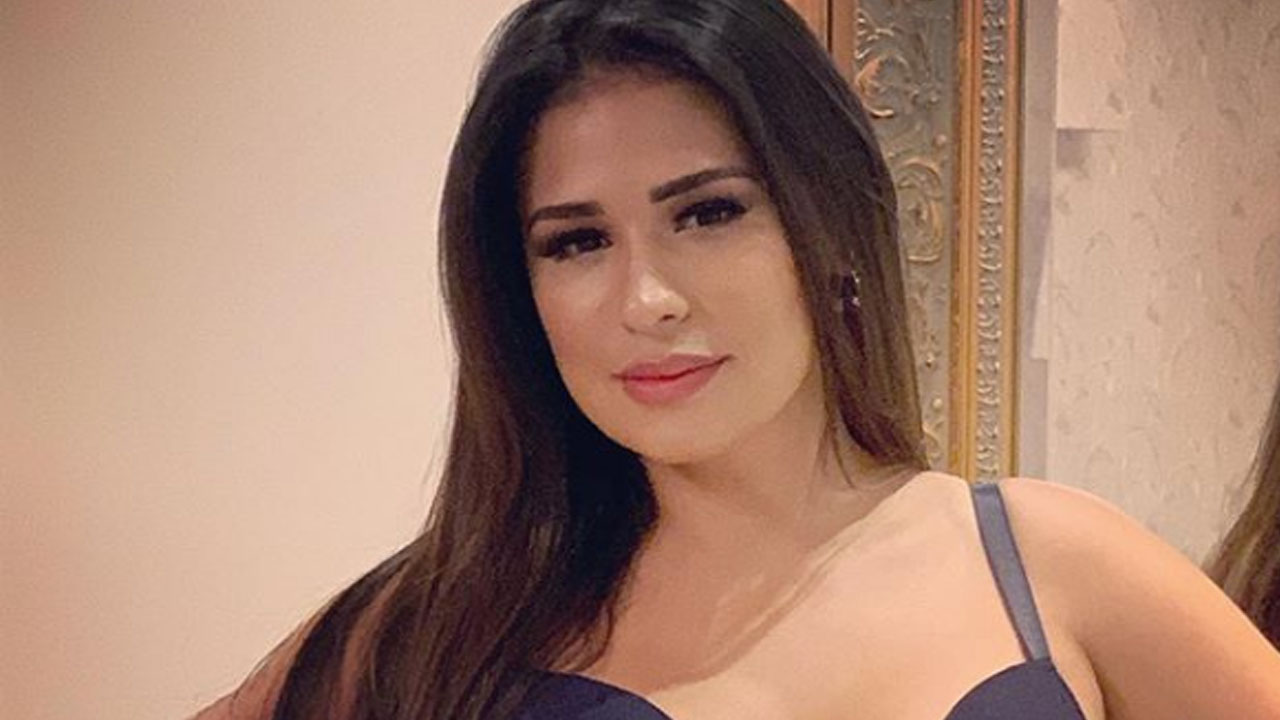 Simone exibe barriga após perder peso no Instagram