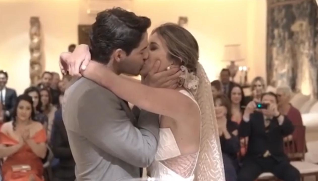 Silvio Santos rouba a cena em casamento da filha com câmera digital