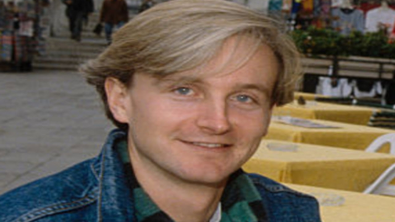 Jess Hill produrrà un film il padre Terence sarà protagonista