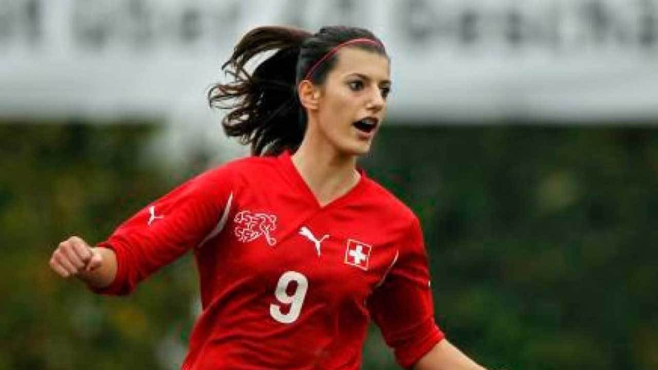 La novia de Florijana Ismaili muestra su dolor por la muerte de Ismaili mientras buceaba