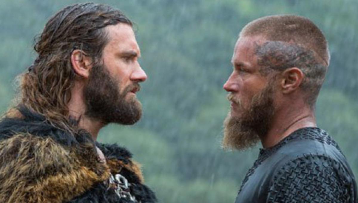 Clive Standen divulgou um vídeo mostrando os bastidores de 'Vikings'