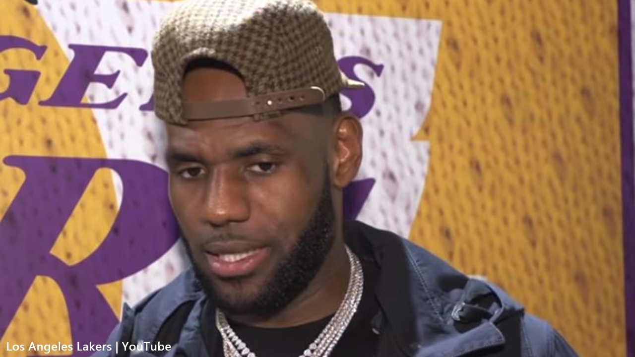 LeBron James shows off new headband, poses in number 6 Lakers jersey