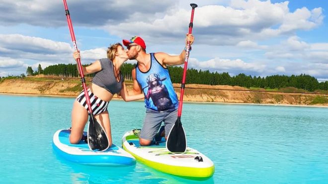 Los instagramers han puesto de moda un lago tóxico de Siberia