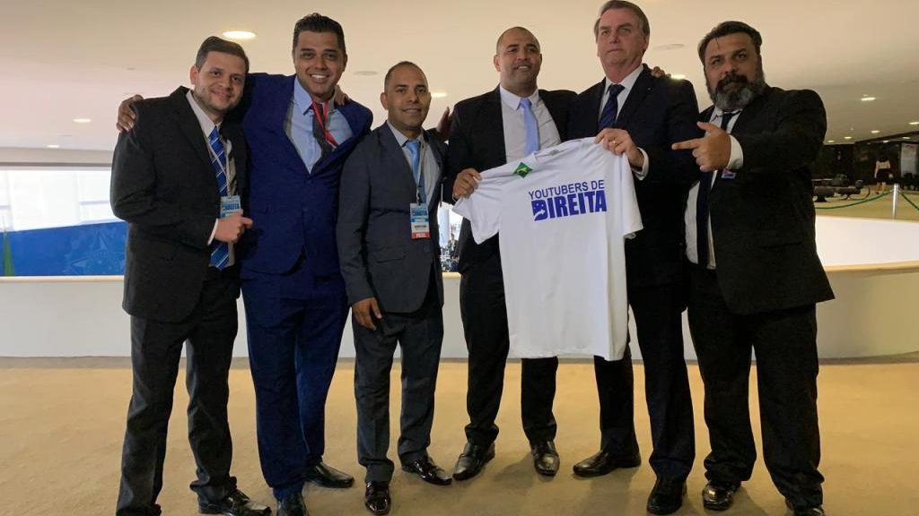 Planalto evita comentar recepção de Bolsonaro a youtubers acusados de propagar fake news
