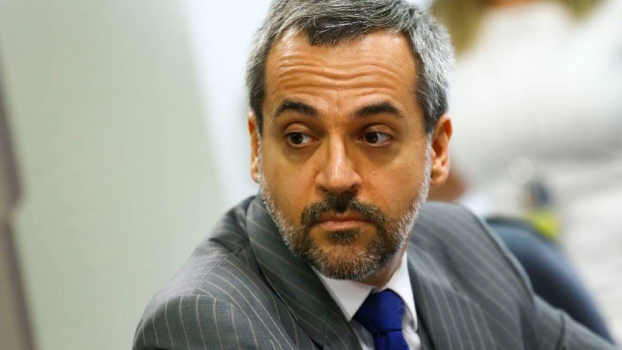 Governo cancela vestibular para pessoas trans em universidades públicas