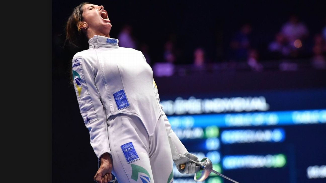Brasileira é campeã mundial de esgrima pela primeira vez