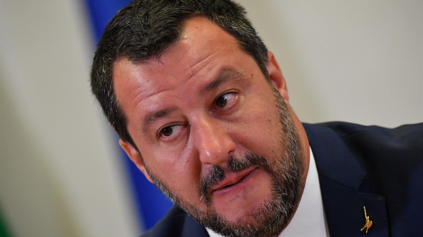 Per La Stampa, il ministro Salvini non sarebbe un buon esempio