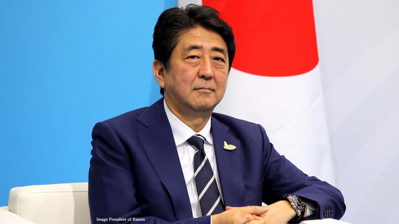 Japan: Prime Minister Shinzo Abe and his coalition win in elections