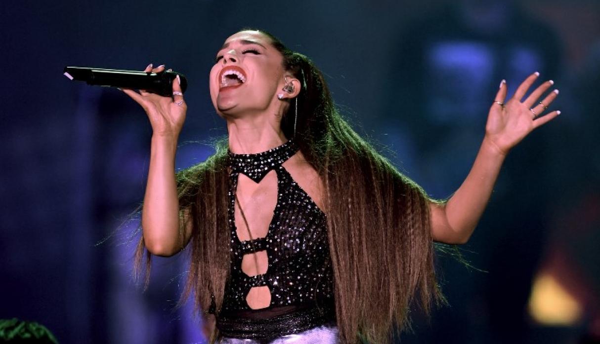 Ariana Grande saca al mercado su propio perfume este 18 de agosto