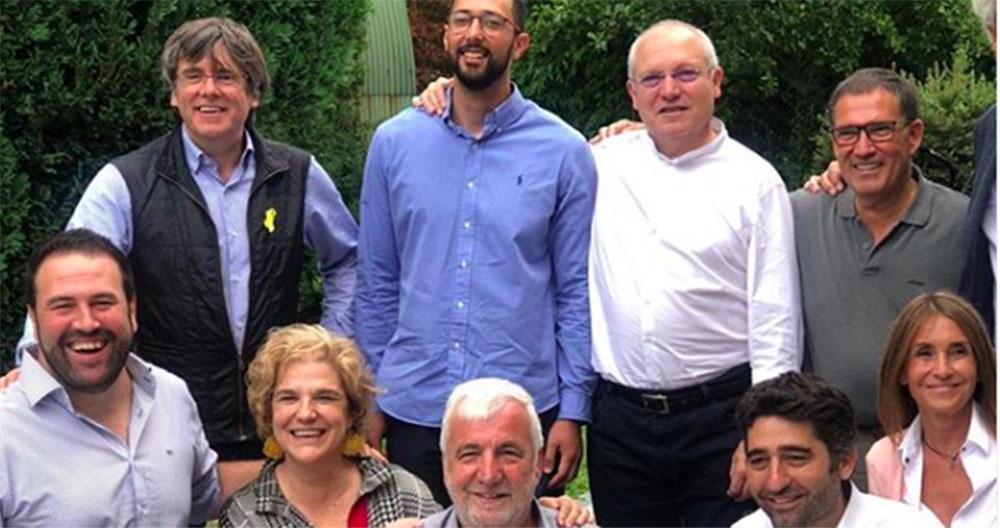 La paella de Cadaqués de Puigdemont viaja a Waterloo con Bildu y Valtonyc como invitados