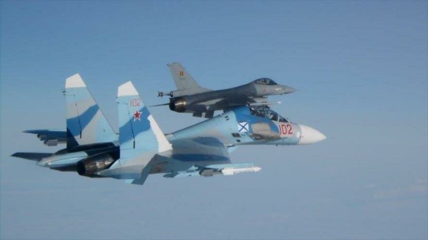 Incidente en el Báltico: Un F-18 español confronta a cazas rusos SU-27