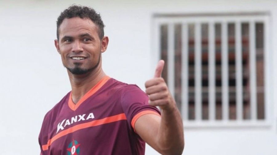 Torcedores do Poços de Caldas se revoltam com a contratação do goleiro Bruno