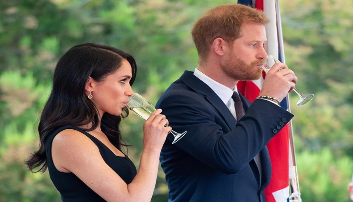 Elton John defends Harry and Meghan's use of private jets